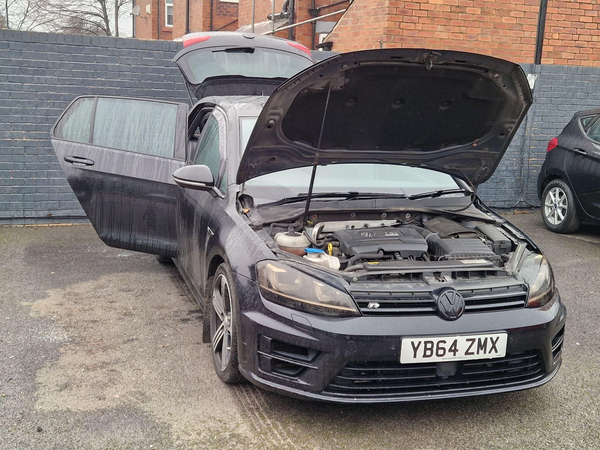 Volkswagen Golf - Image 11