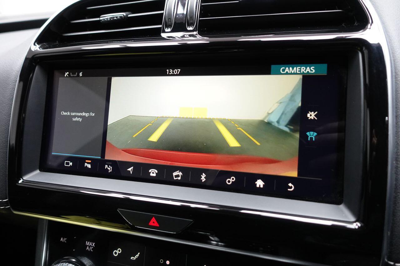 Jaguar XE - Image 30