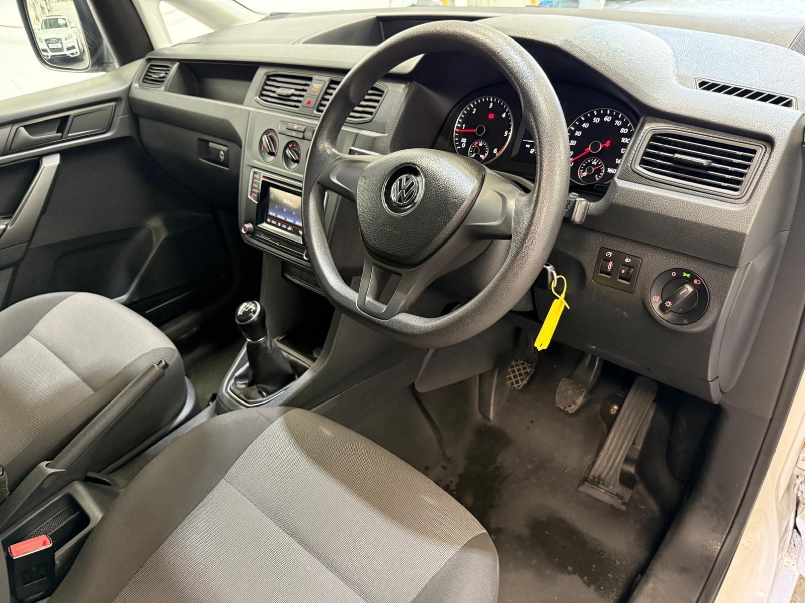 Volkswagen Caddy - Image 20