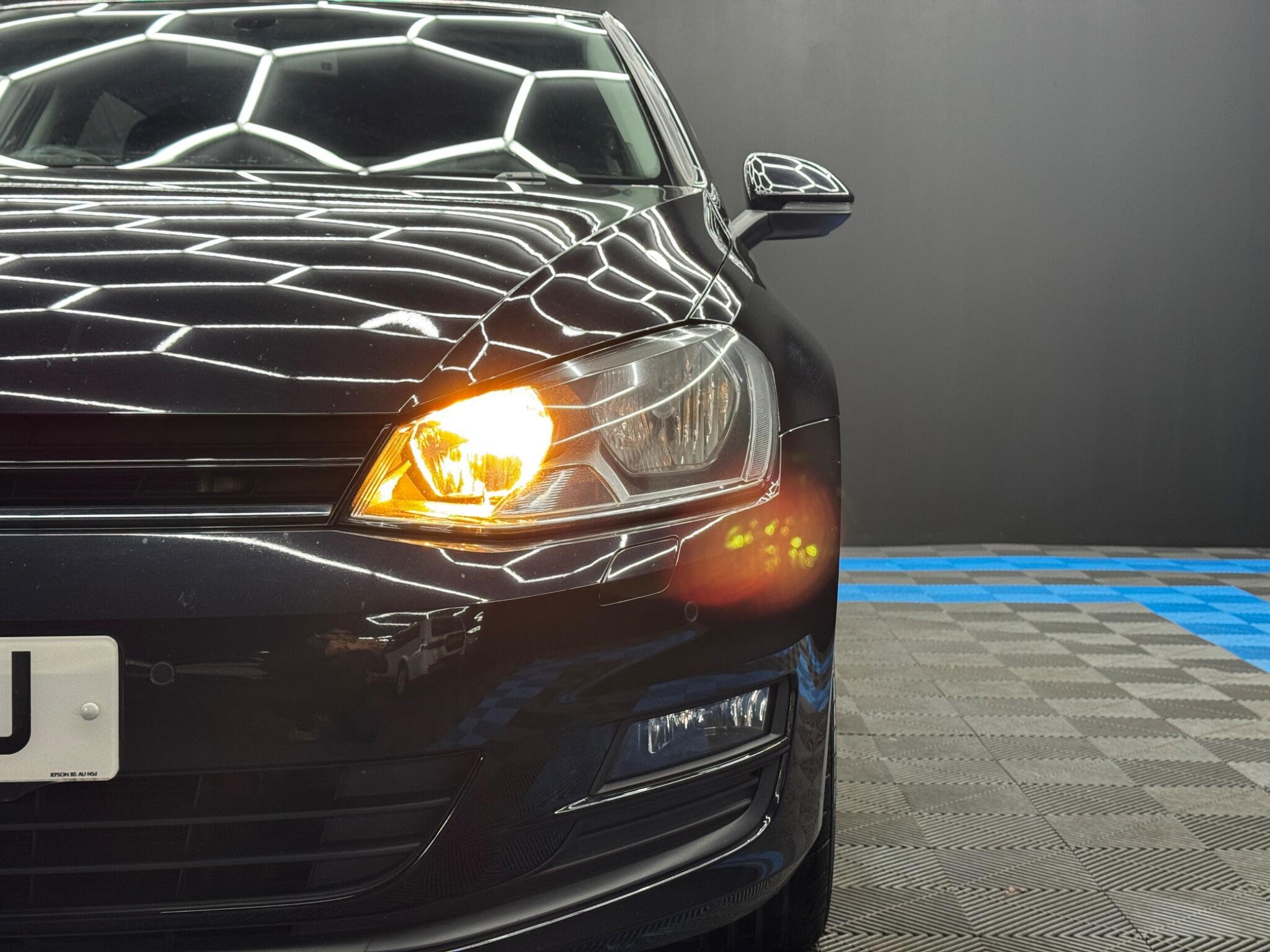 Volkswagen Golf - Image 38