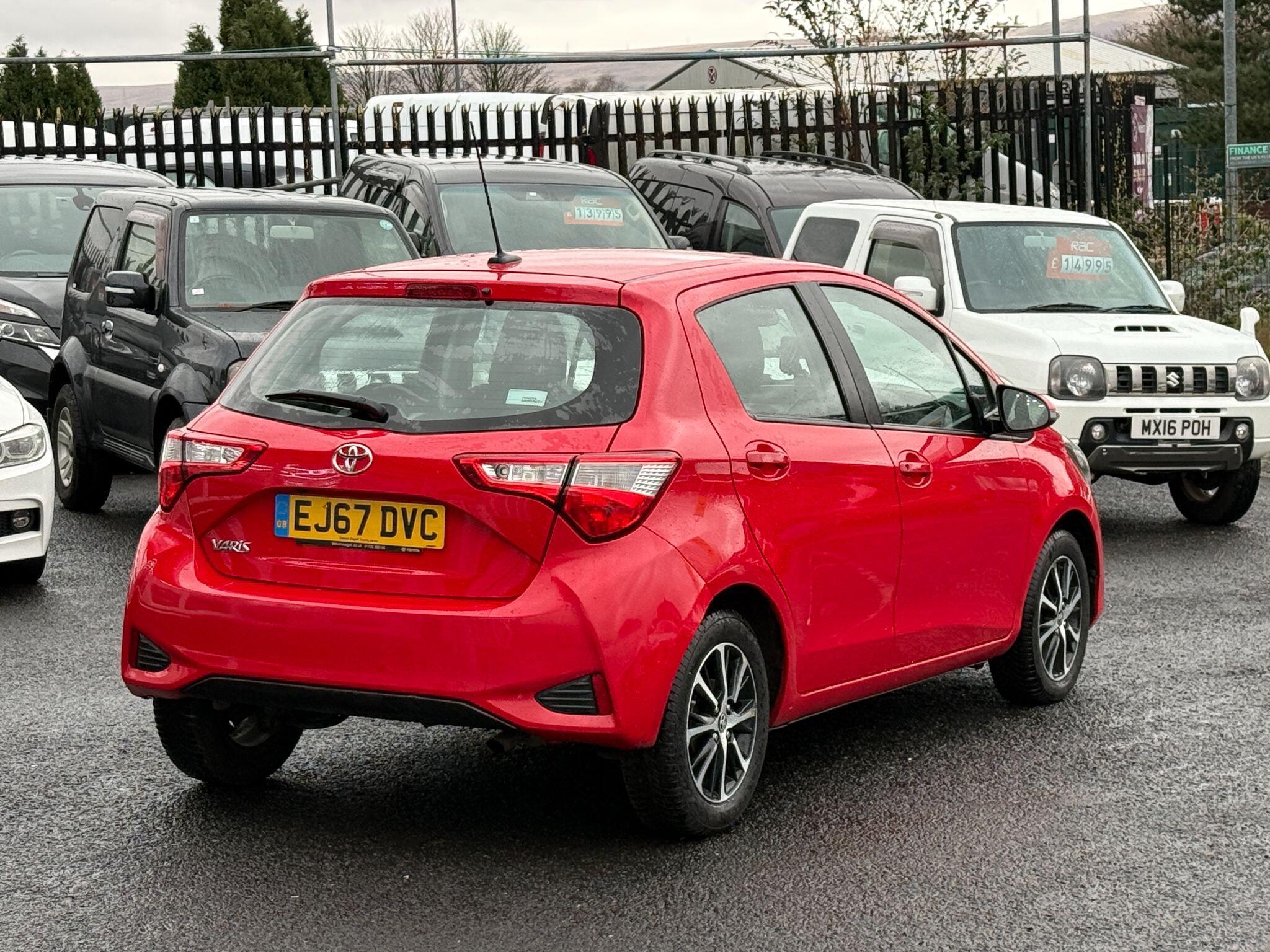 Toyota Yaris - Image 16