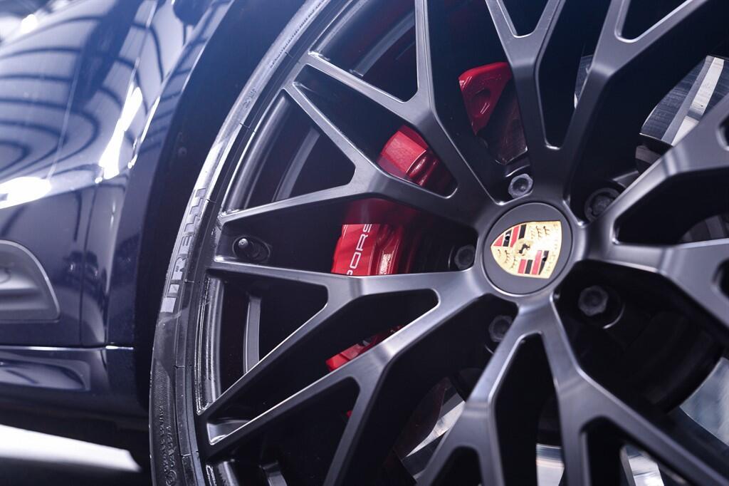 Porsche Macan - Image 9