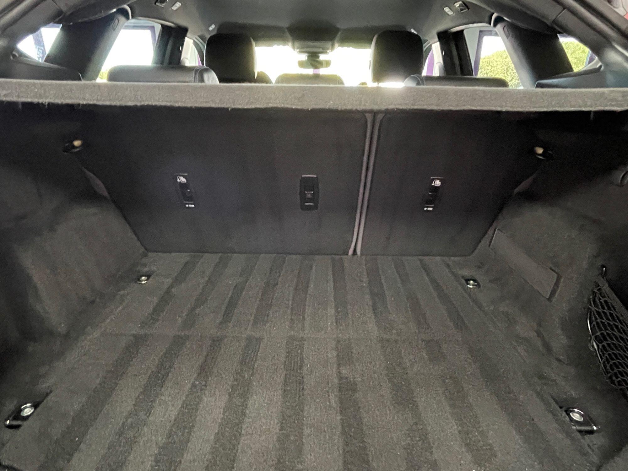 Jaguar E-Pace - Image 18