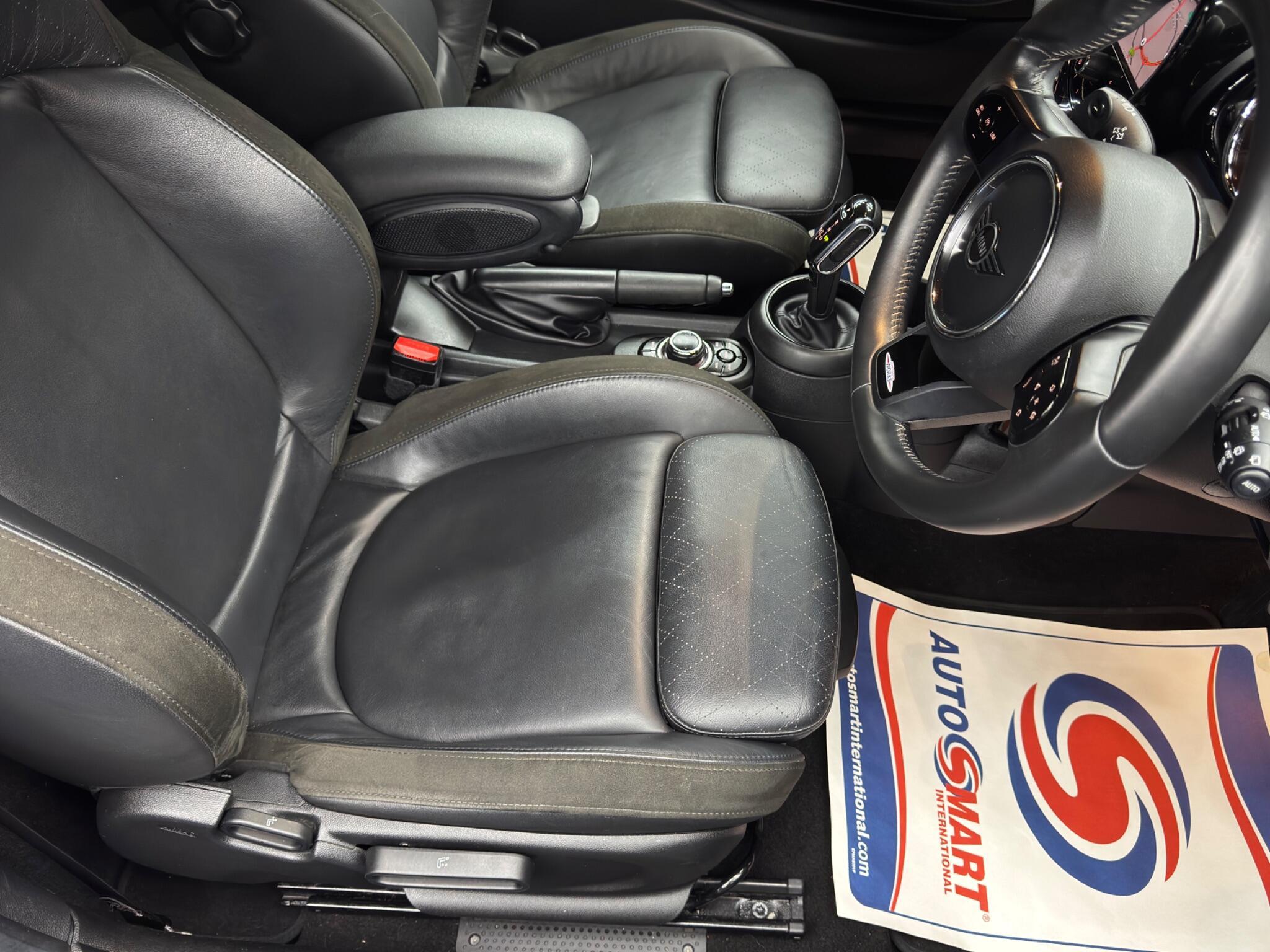 MINI Hatch - Image 13