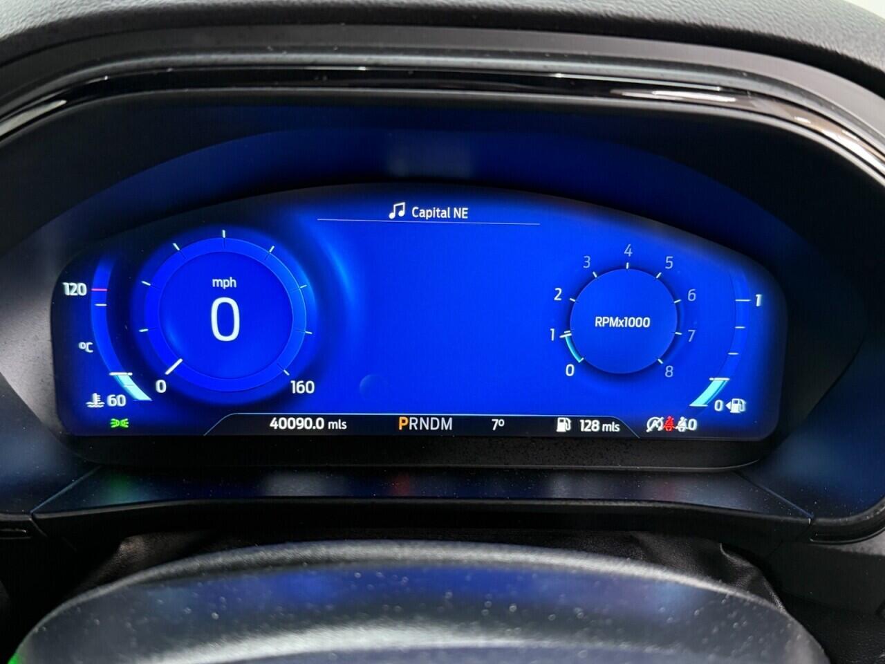 Ford Focus - Image 18