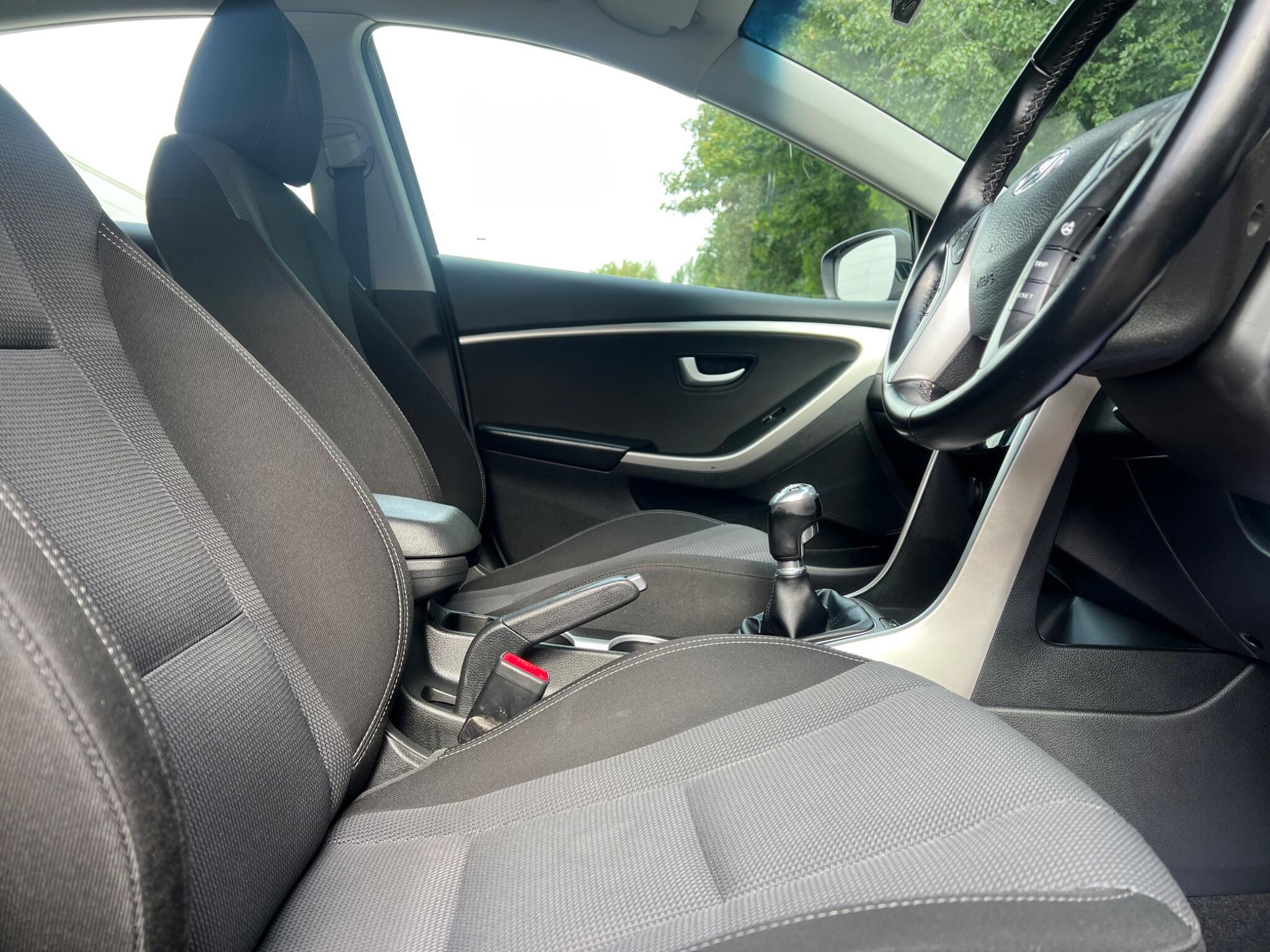 Hyundai i30 - Image 13