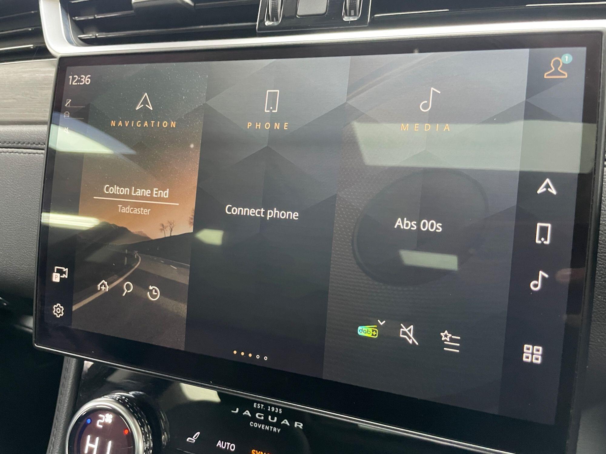 Jaguar F-Pace - Image 43