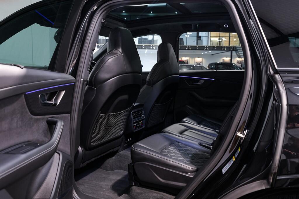 Audi SQ7 - Image 22