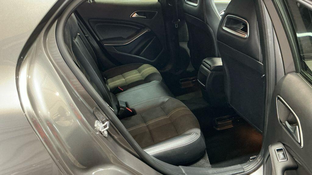 Mercedes-benz GLA - Image 9