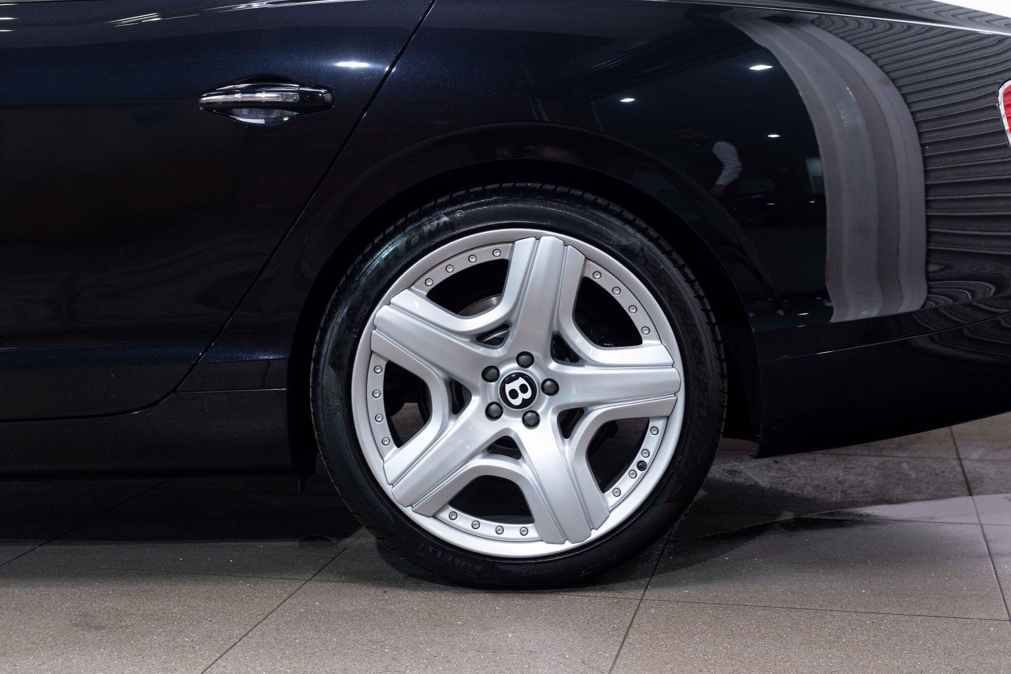 Bentley Flying Spur - Image 54