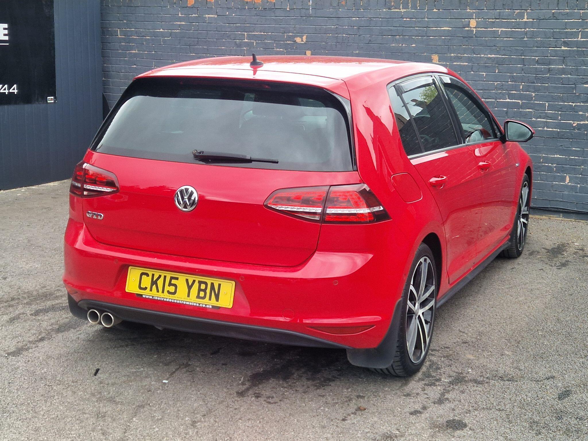 Volkswagen Golf - Image 10