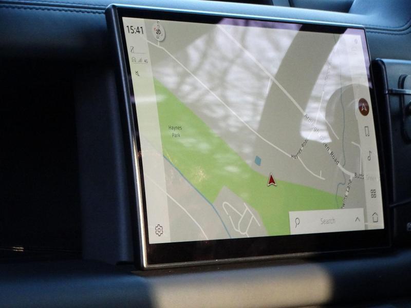 Land Rover DEFENDER 110 - Image 16