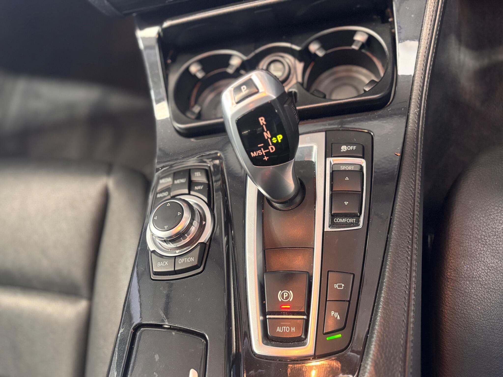 BMW 5 Series - Image 18