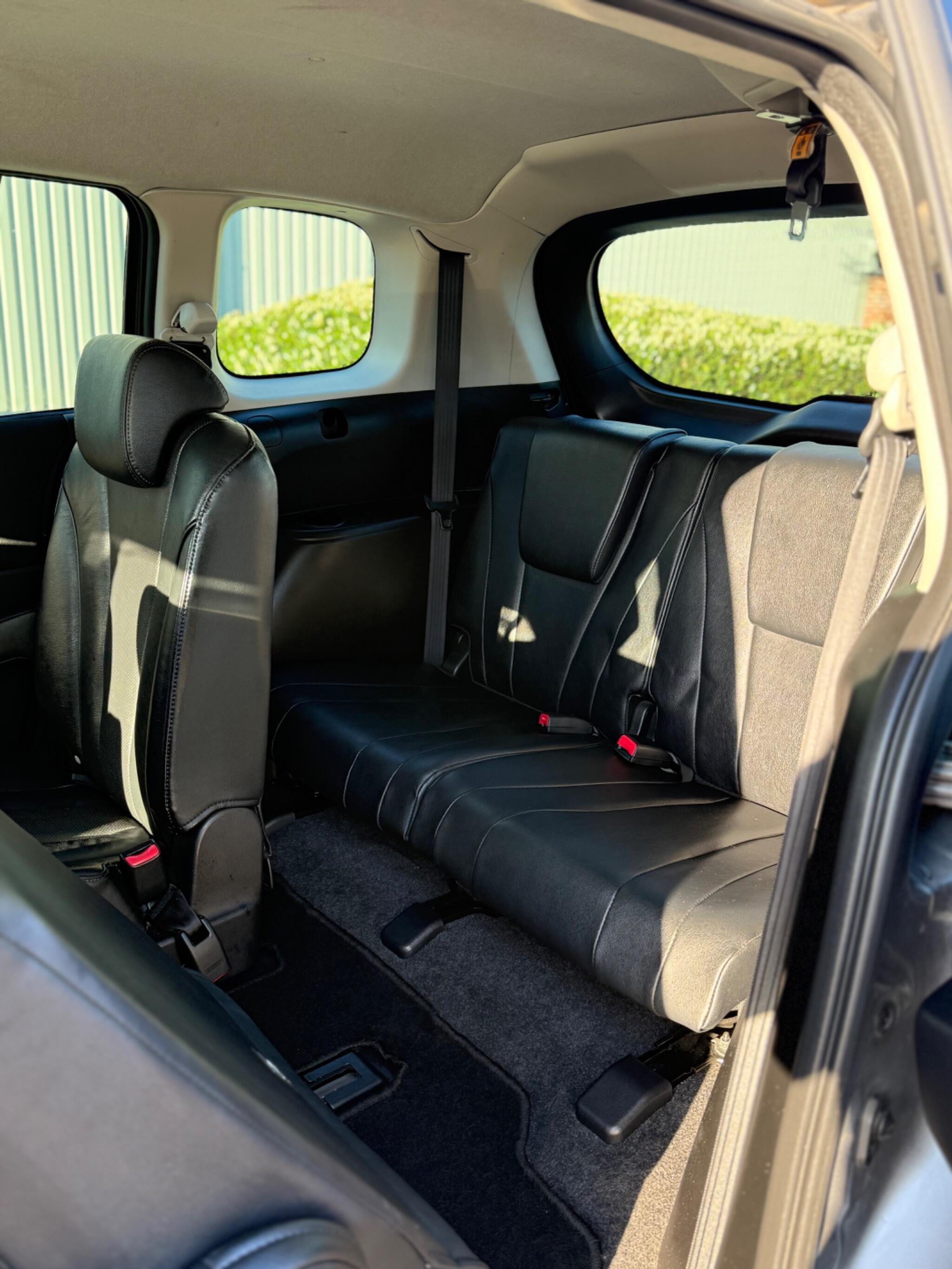 Mazda MAZDA5 - Image 27