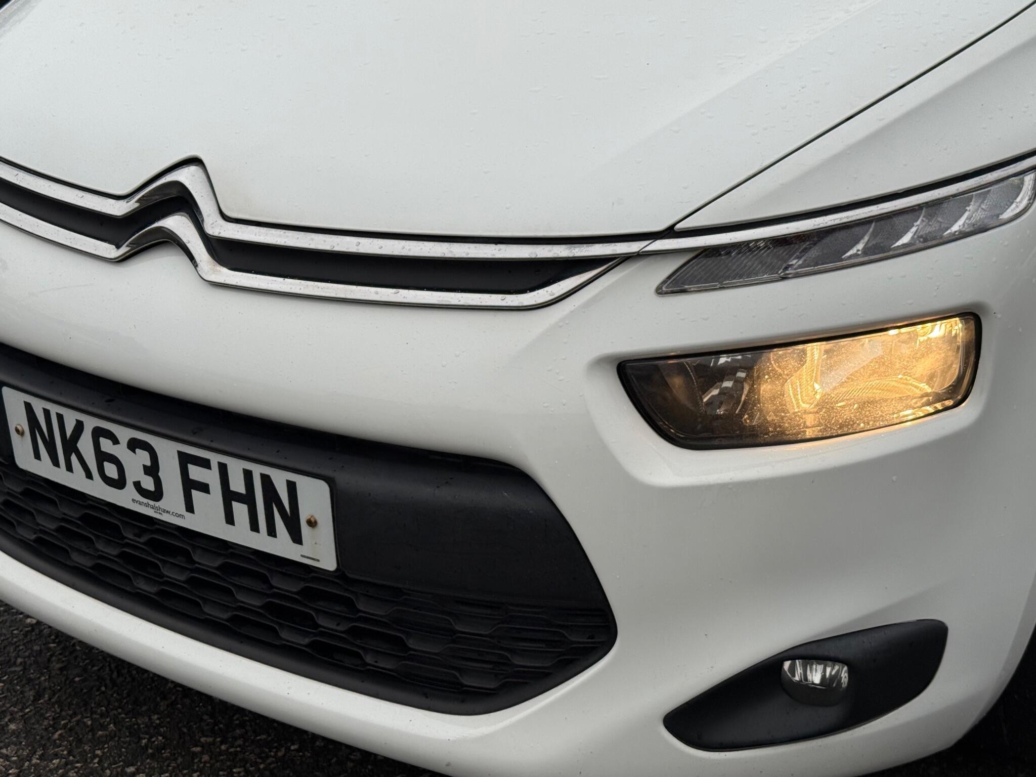 Citroen C4 Picasso - Image 39