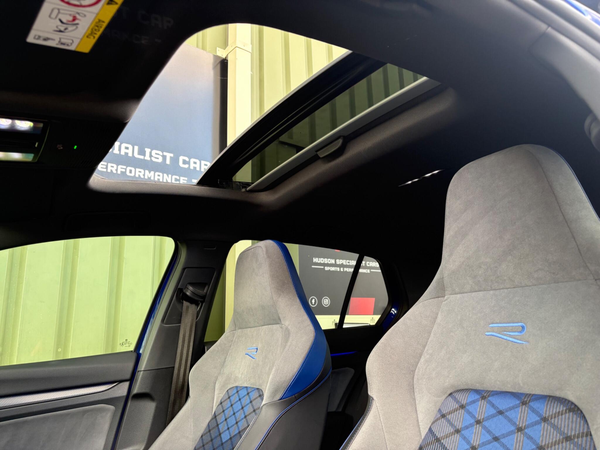 Volkswagen Golf - Image 7