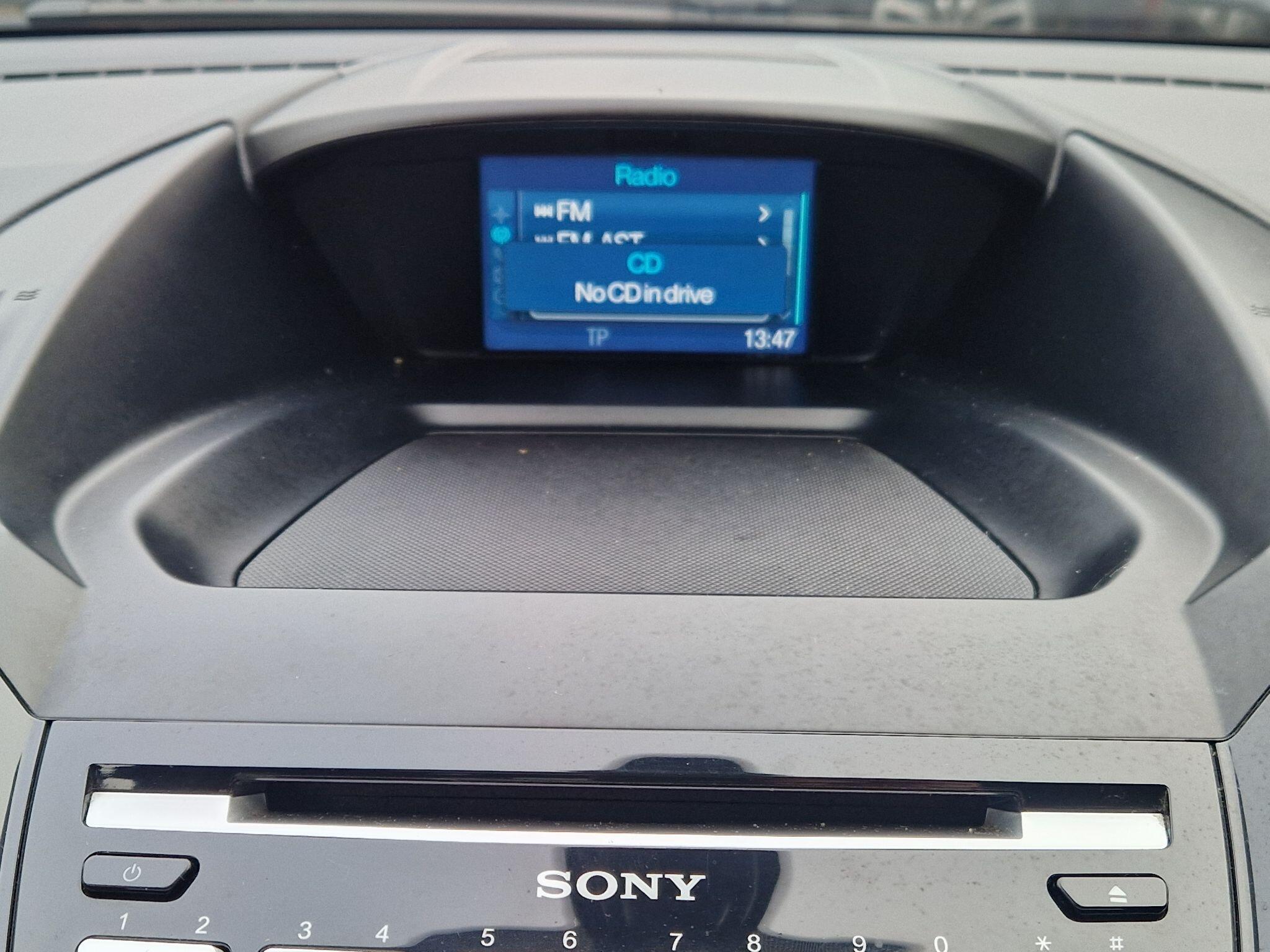 Ford Kuga - Image 38