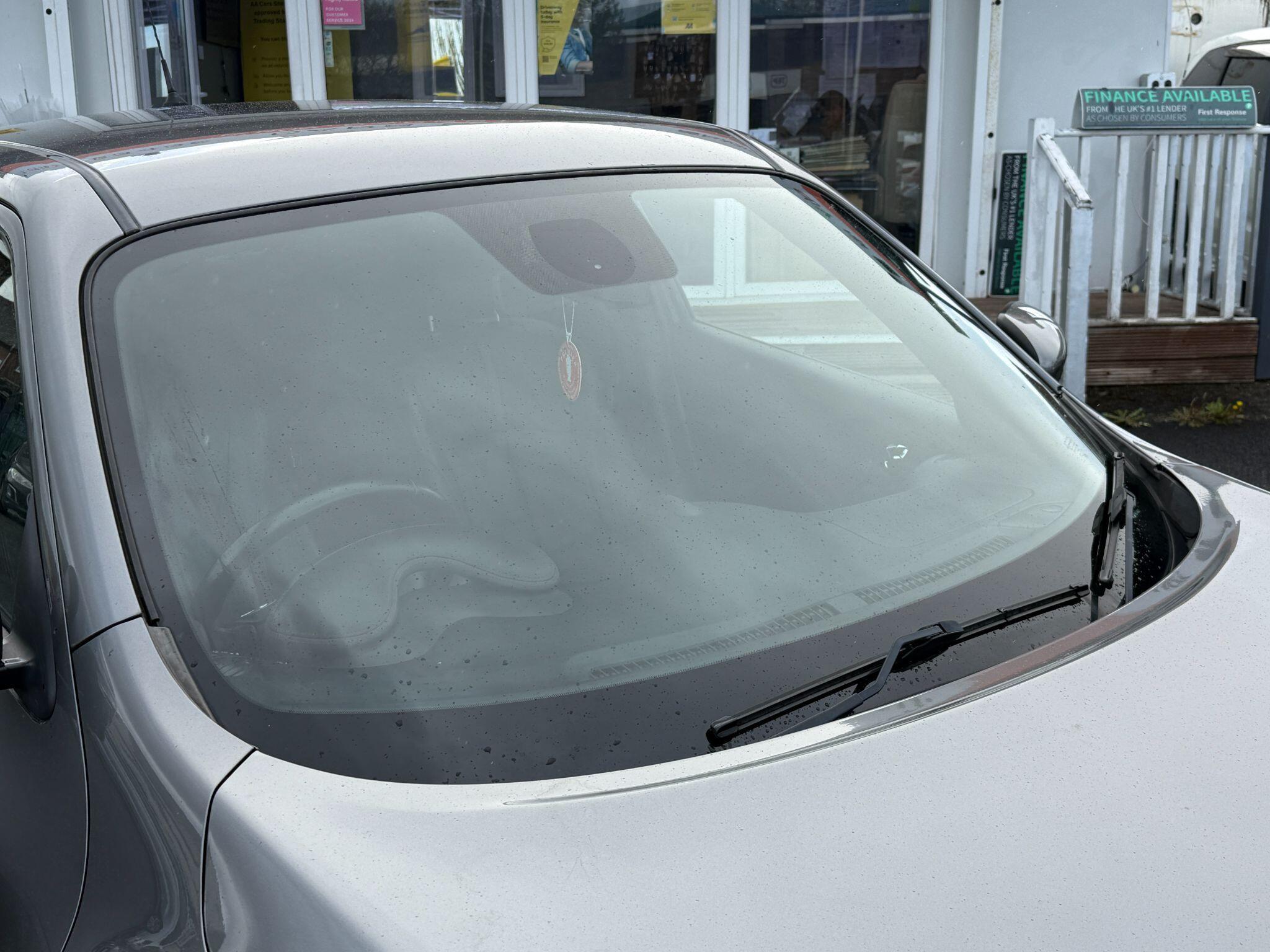 Nissan Juke - Image 15