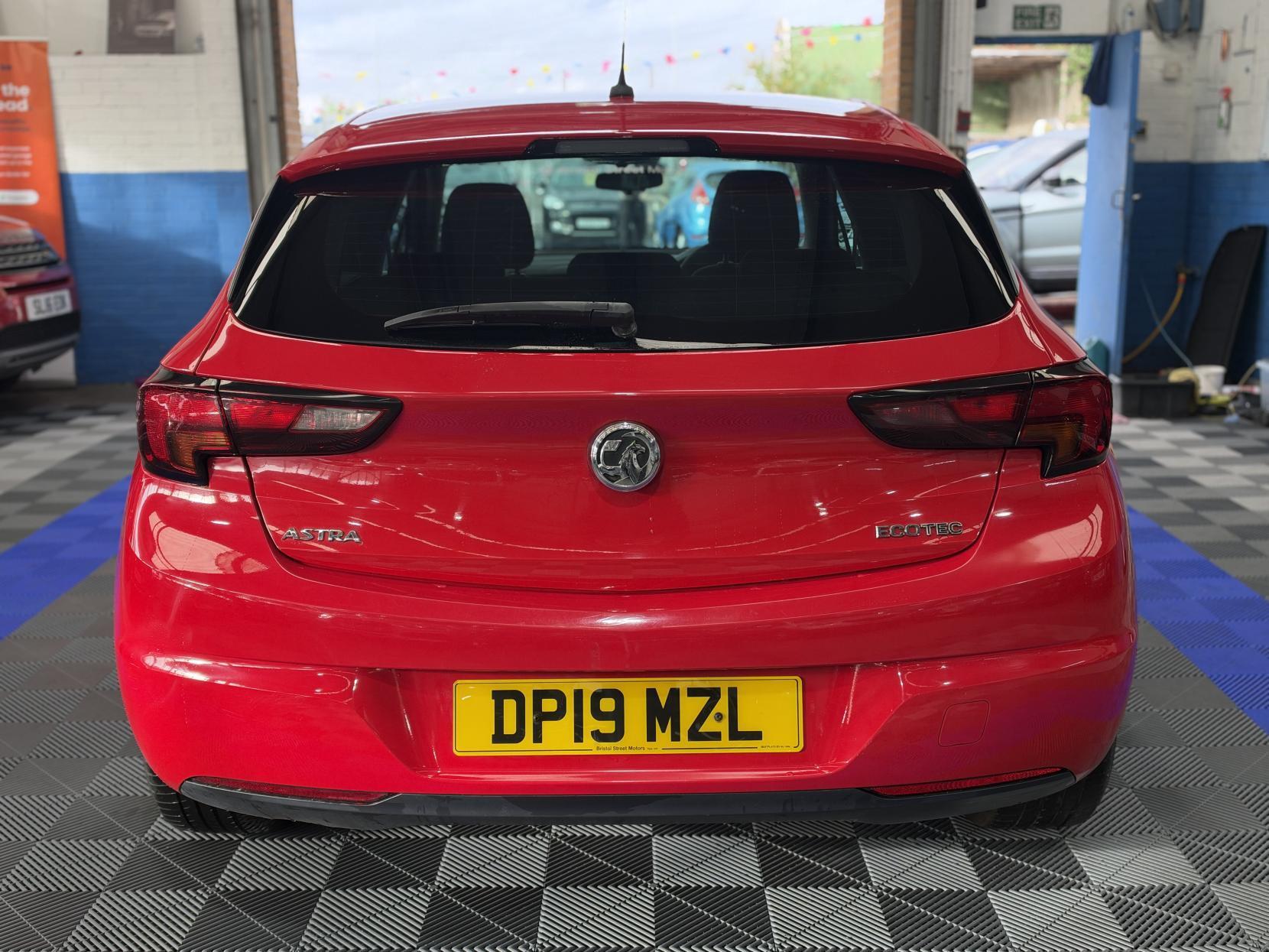 Vauxhall Astra - Image 4