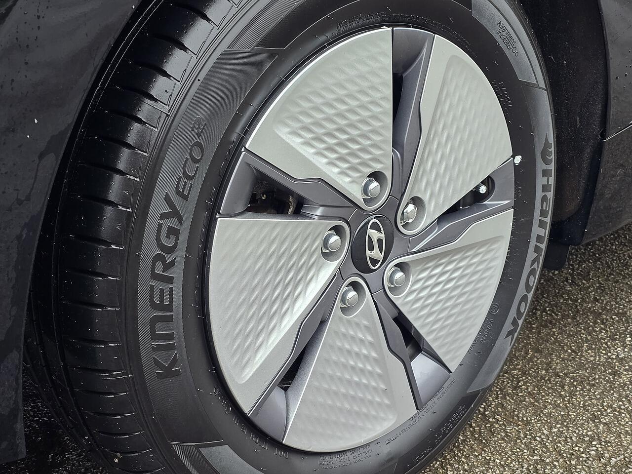 Hyundai Ioniq - Image 15