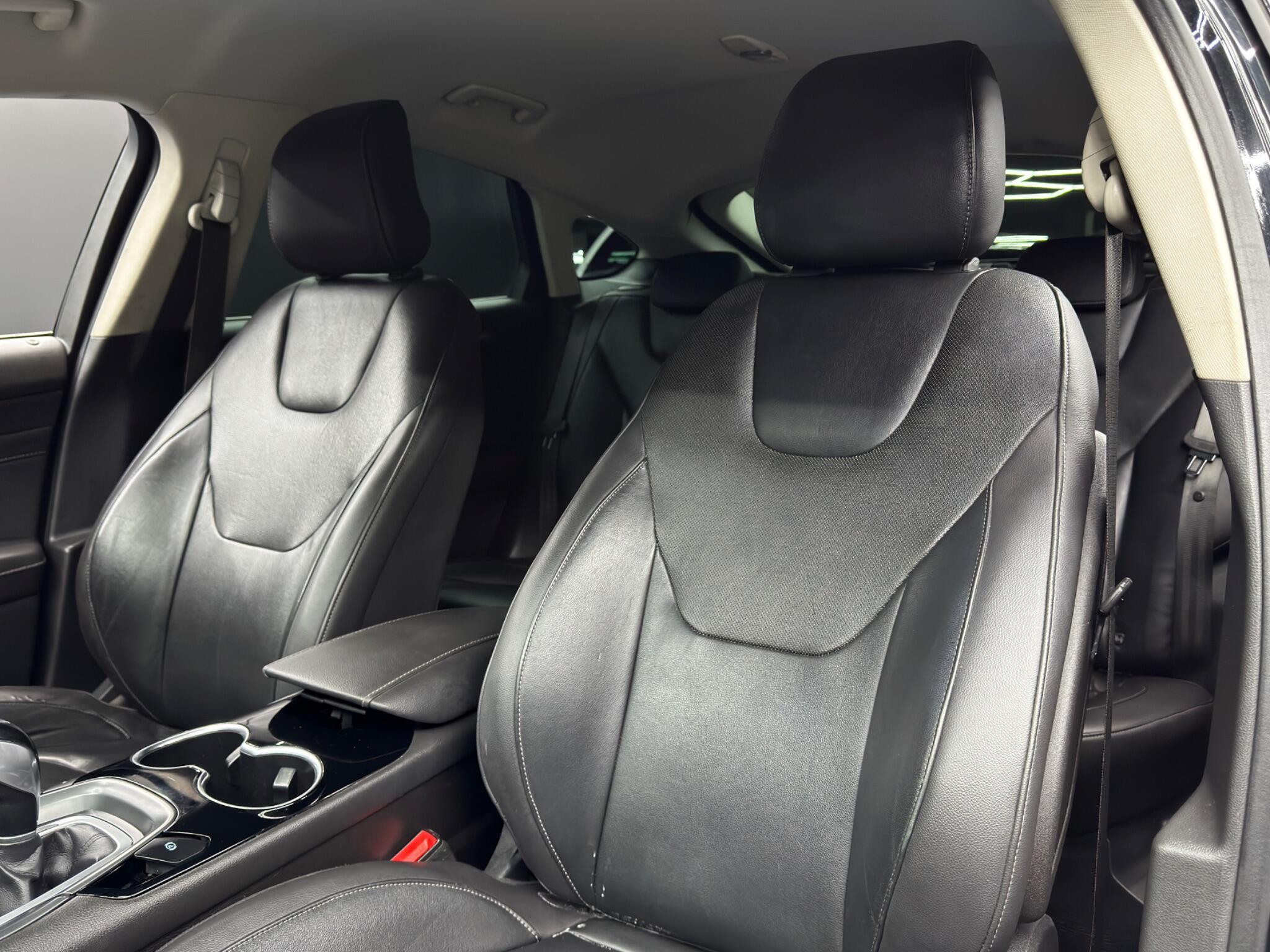 Ford Mondeo - Image 14