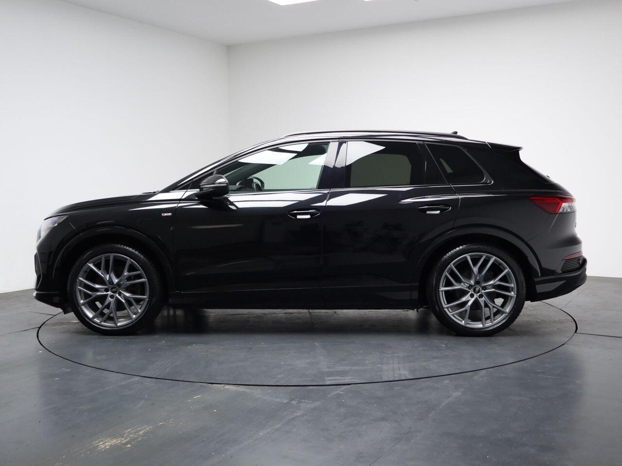 Audi Q4 E-Tron - Image 8