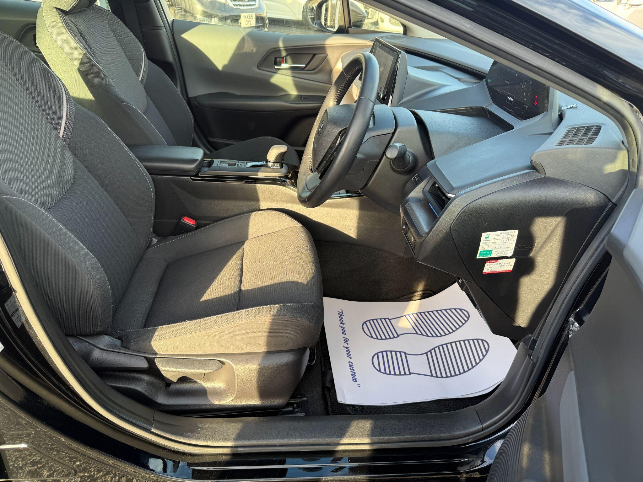 Toyota Prius - Image 27