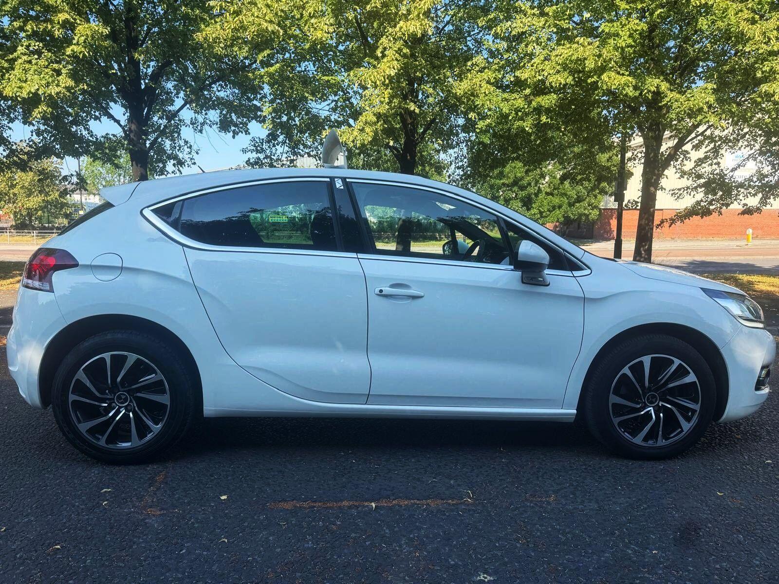 DS AUTOMOBILES DS 4 - Image 11