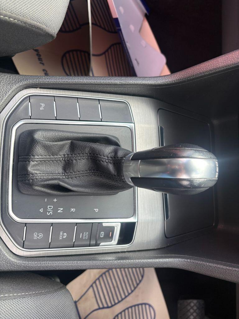 Volkswagen GOLF SV - Image 14