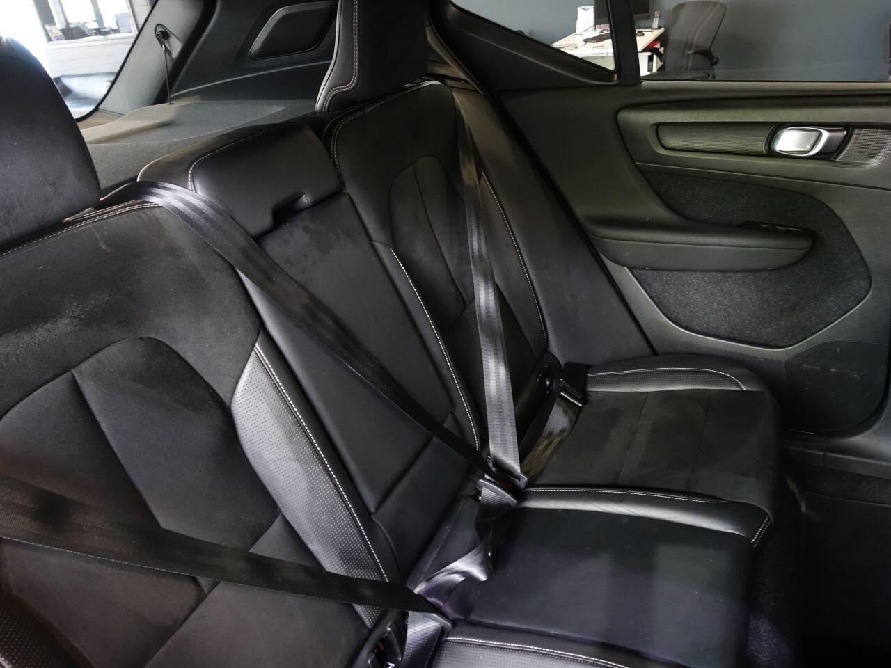 Volvo XC40 - Image 14