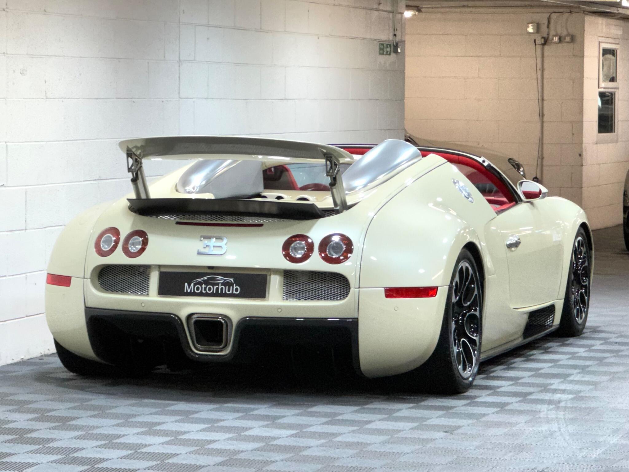 Bugatti Veyron - Image 5
