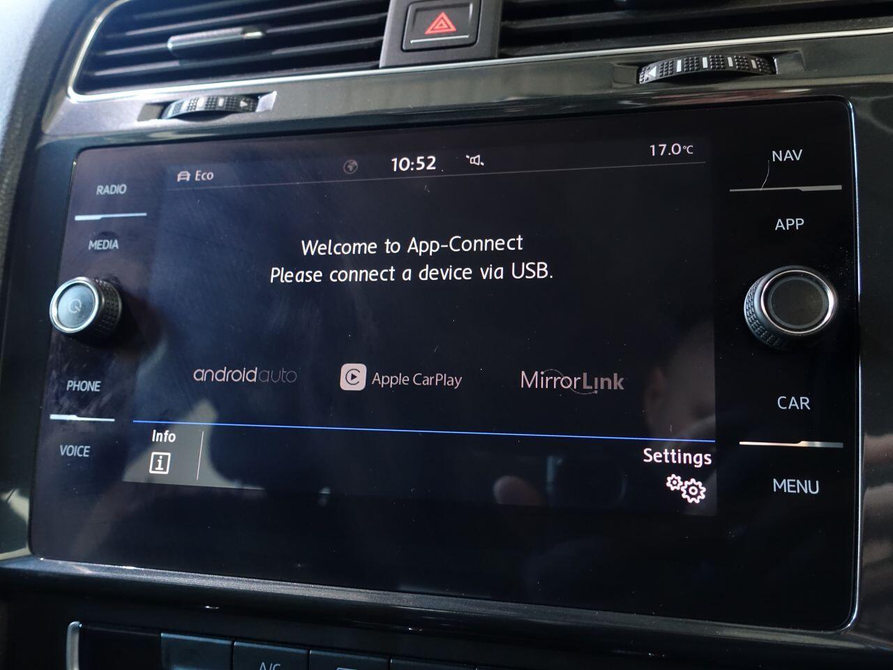 Volkswagen Golf - Image 37