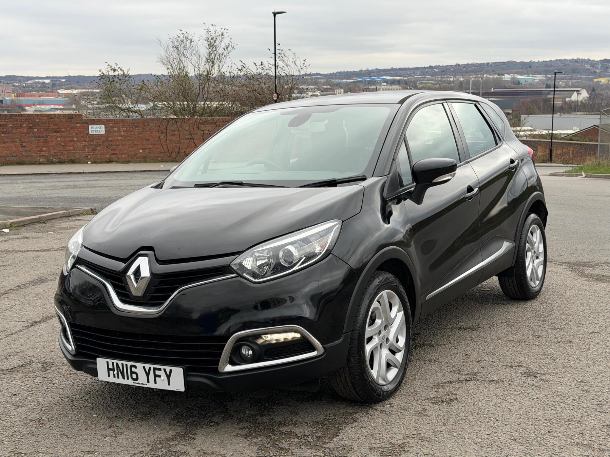 Renault Captur - Image 3