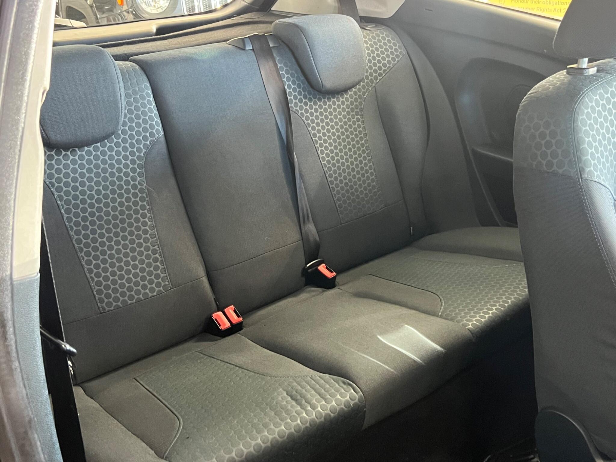 Ford Fiesta - Image 17