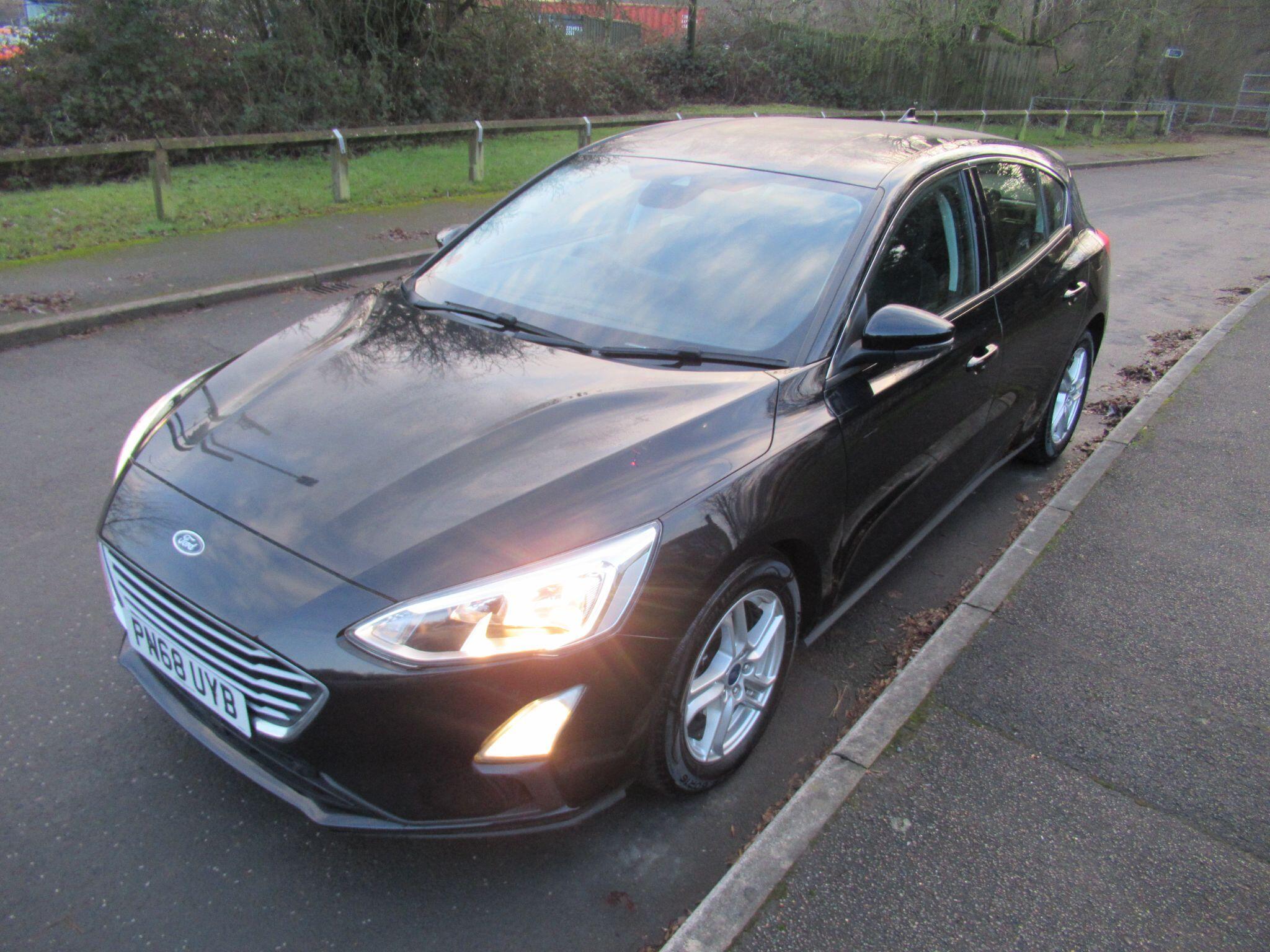 Ford Focus - Image 10