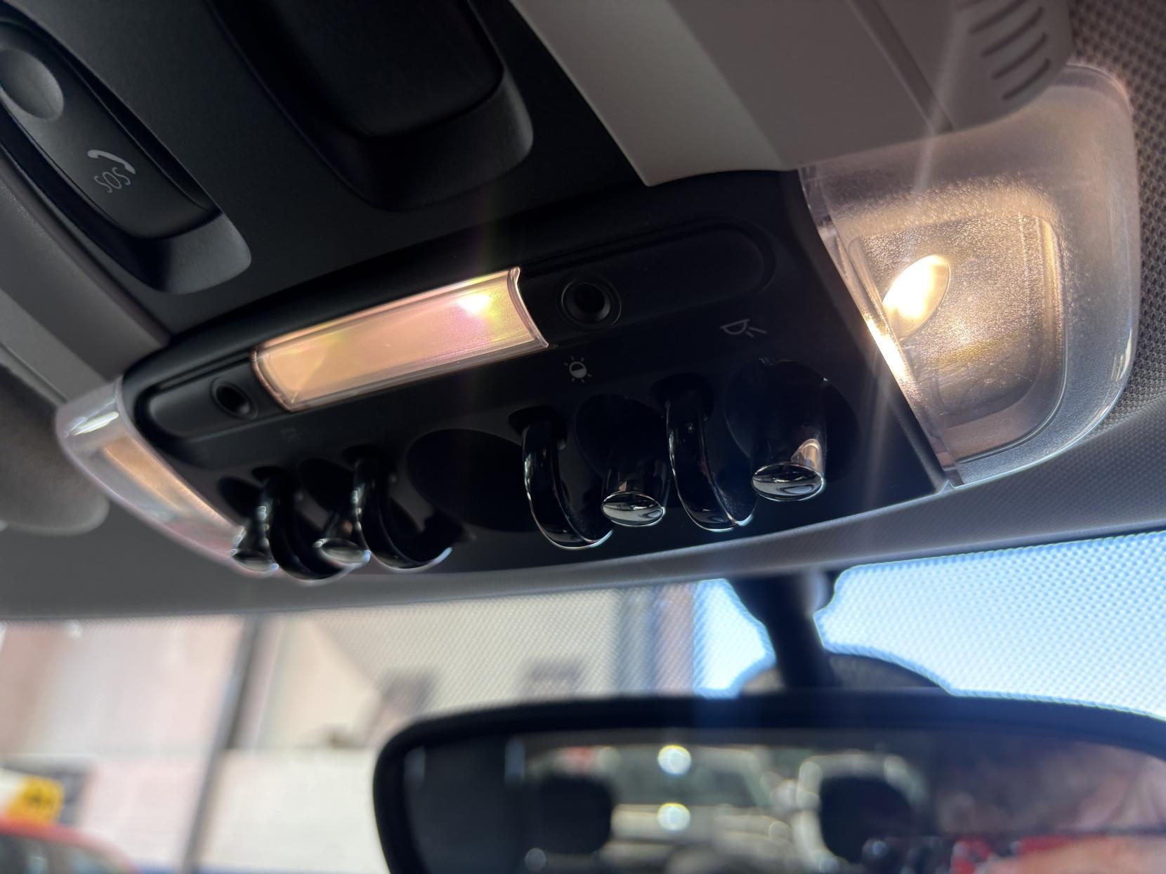 MINI Hatch - Image 18