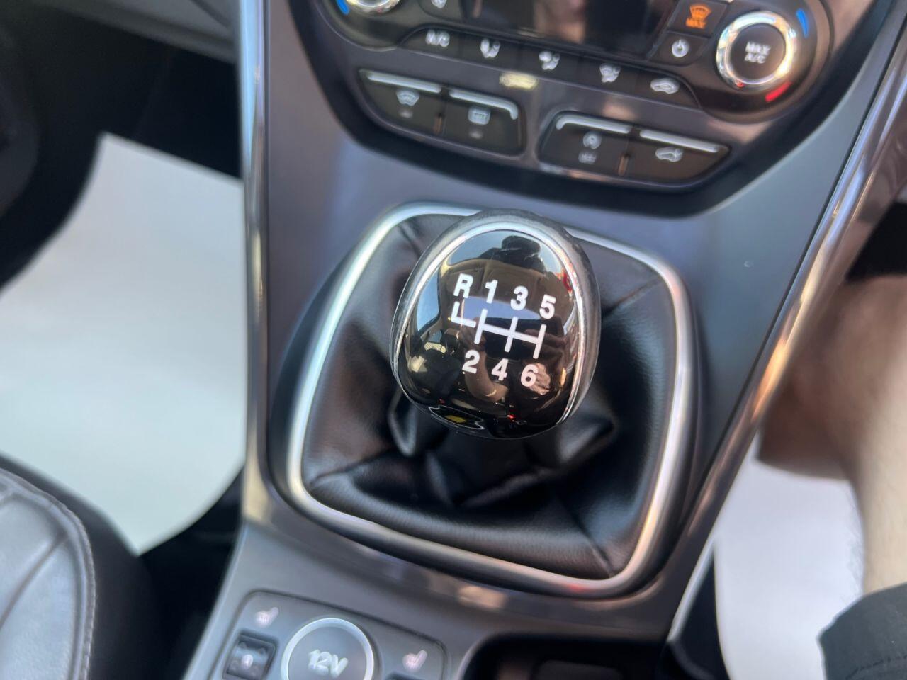 Ford Kuga - Image 27