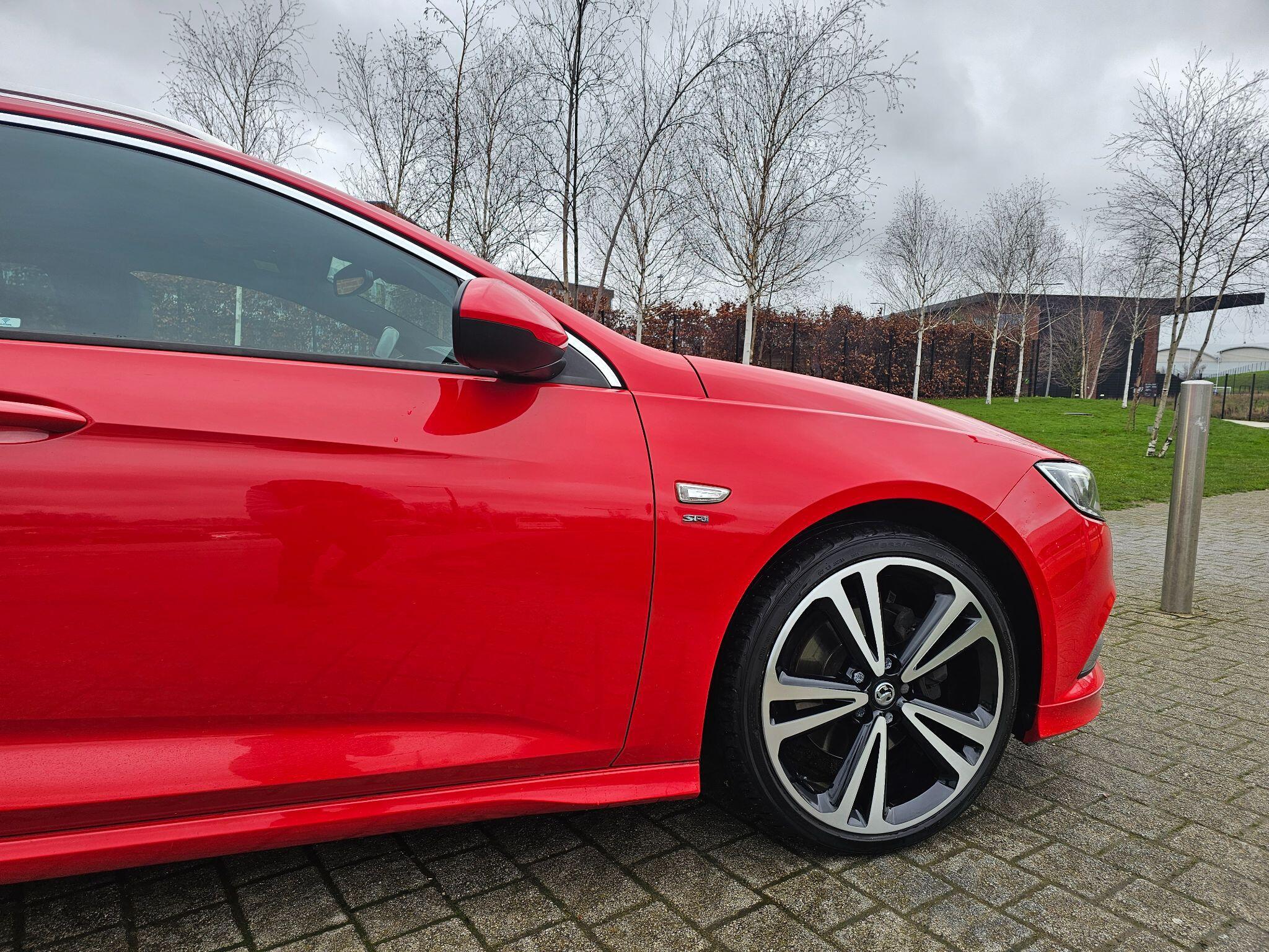 Vauxhall Insignia - Image 10