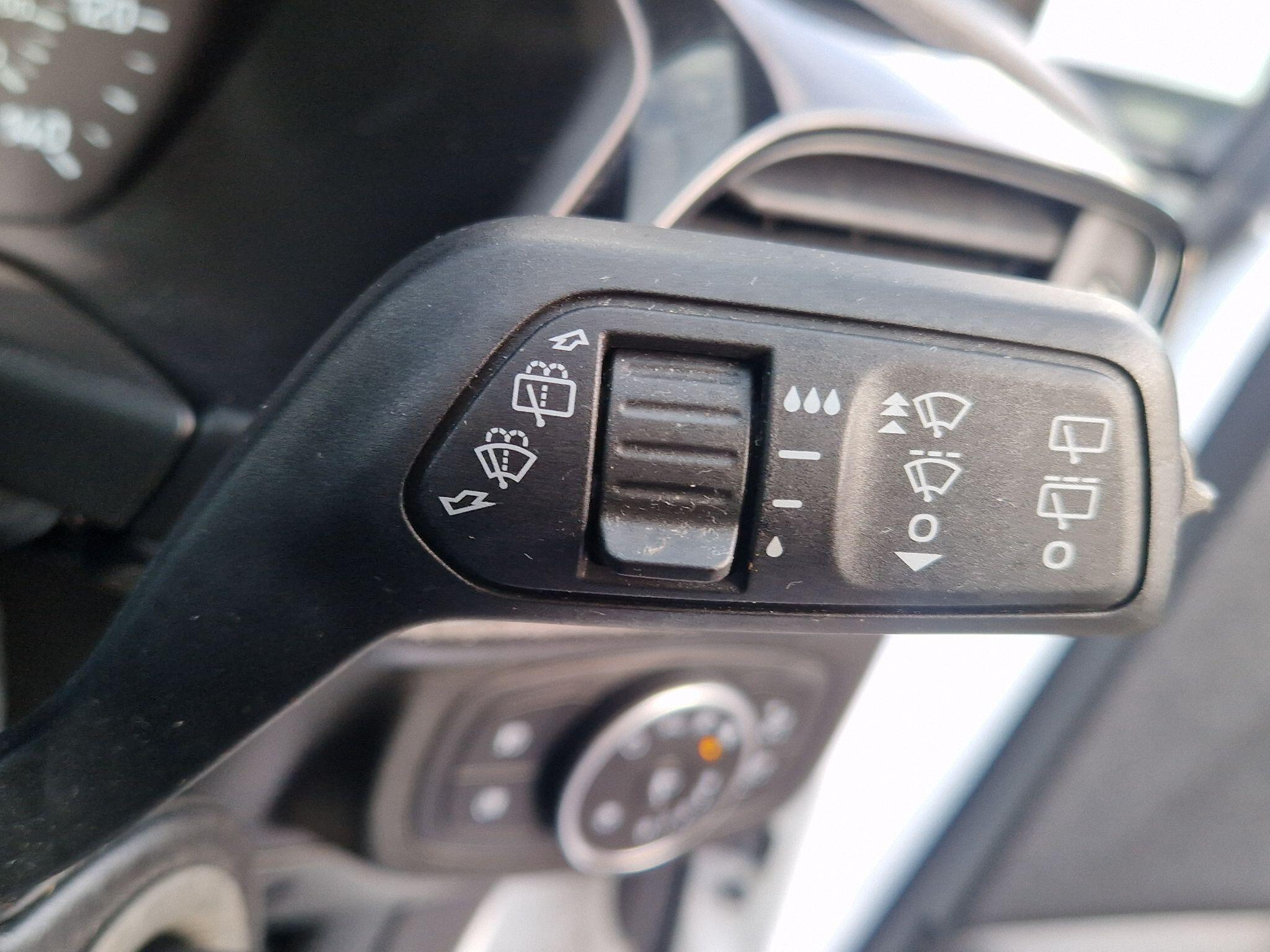 Ford Fiesta - Image 46