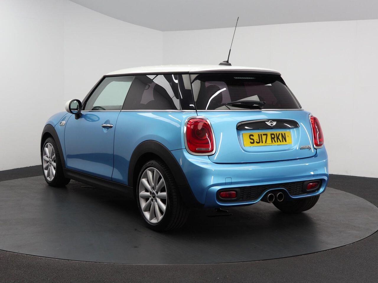 MINI Hatch - Image 9