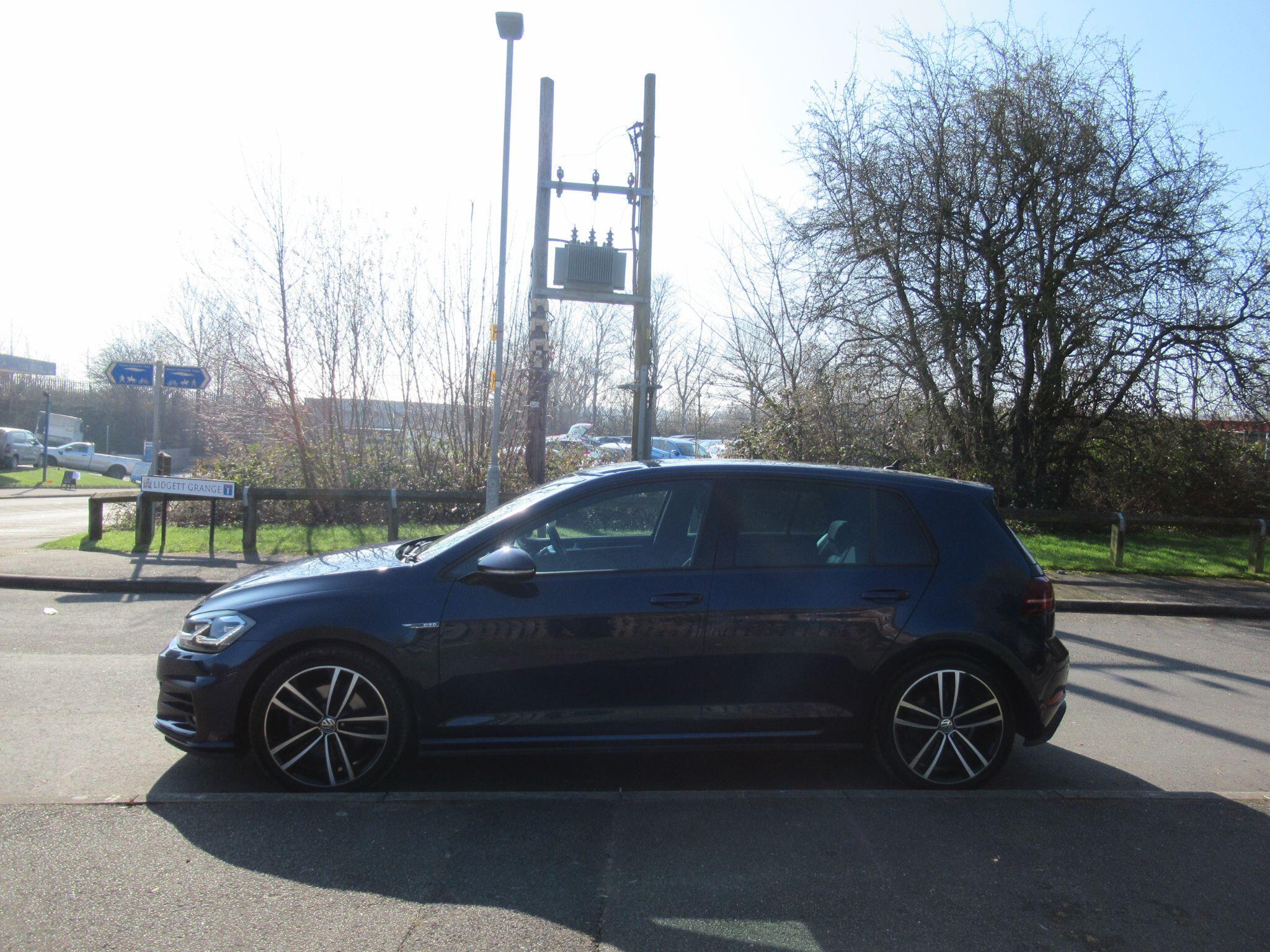 Volkswagen Golf - Image 7