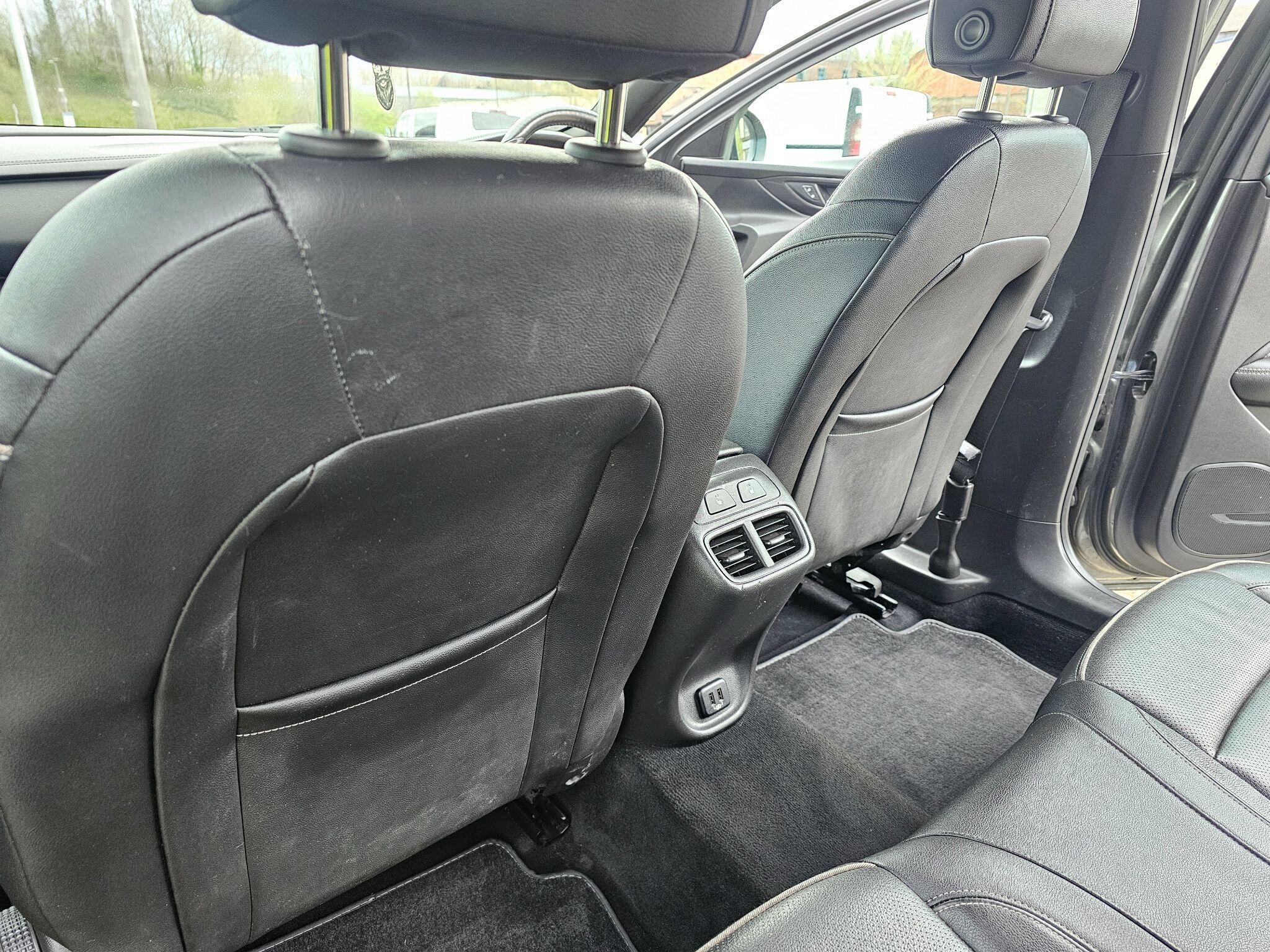 Vauxhall Insignia - Image 17