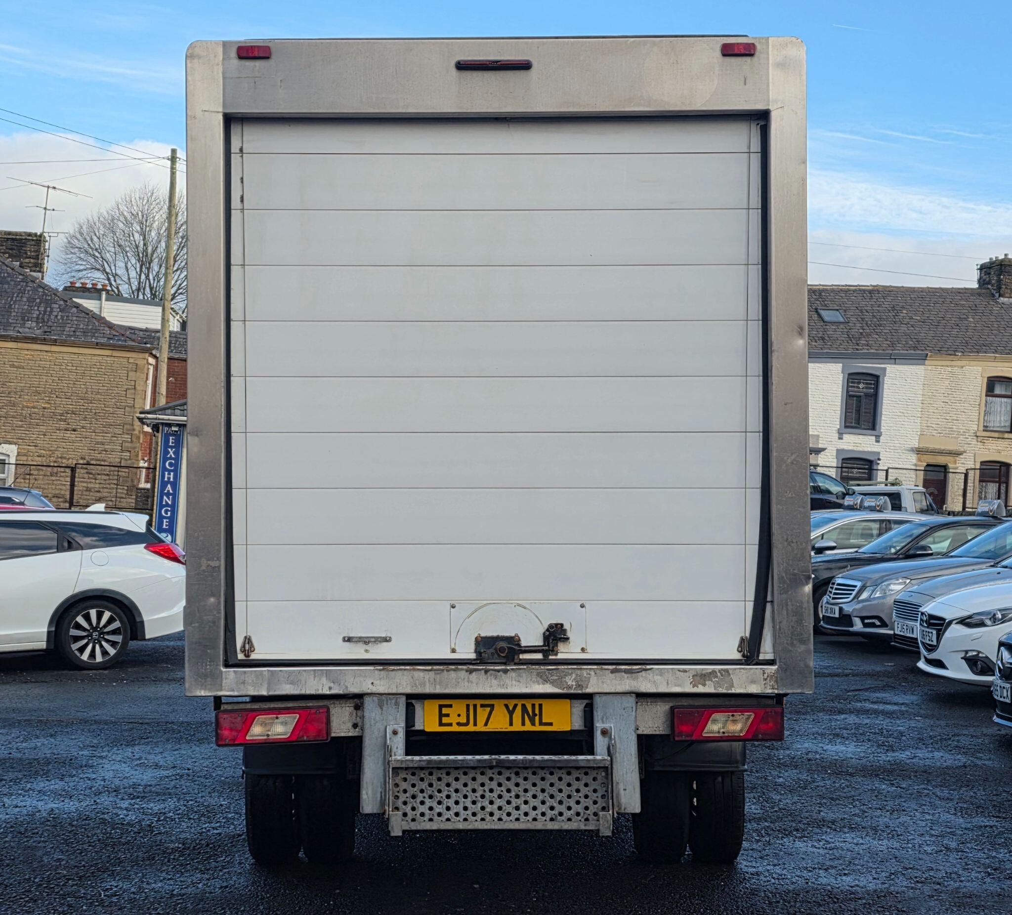 Ford Transit - Image 6