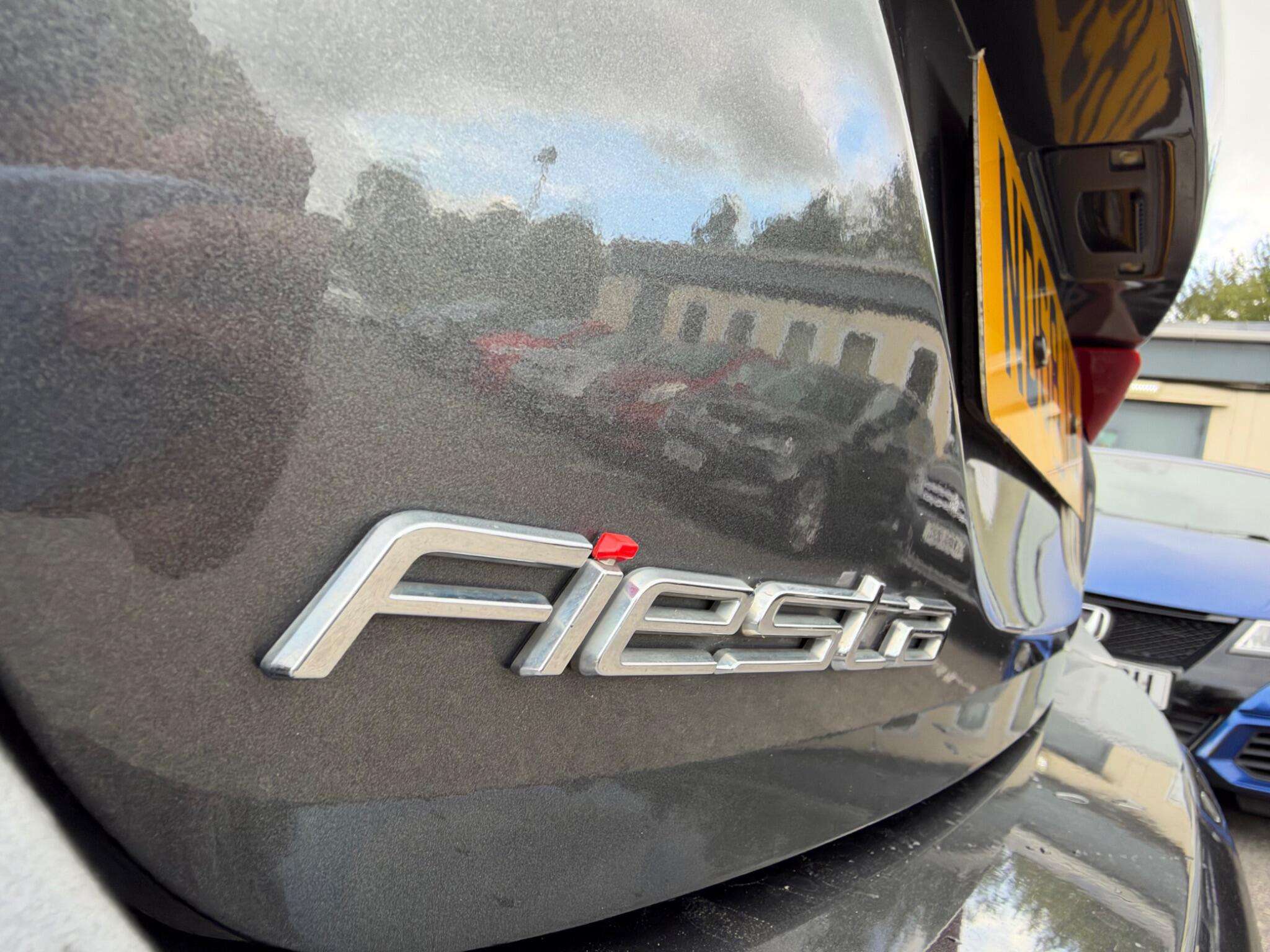 Ford Fiesta - Image 10