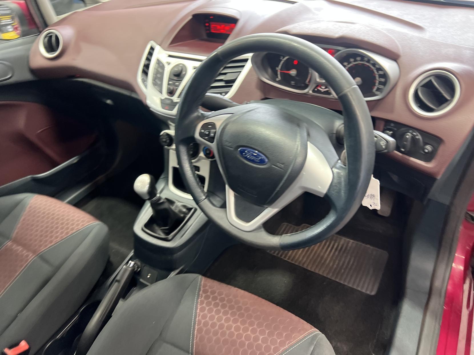 Ford Fiesta - Image 20