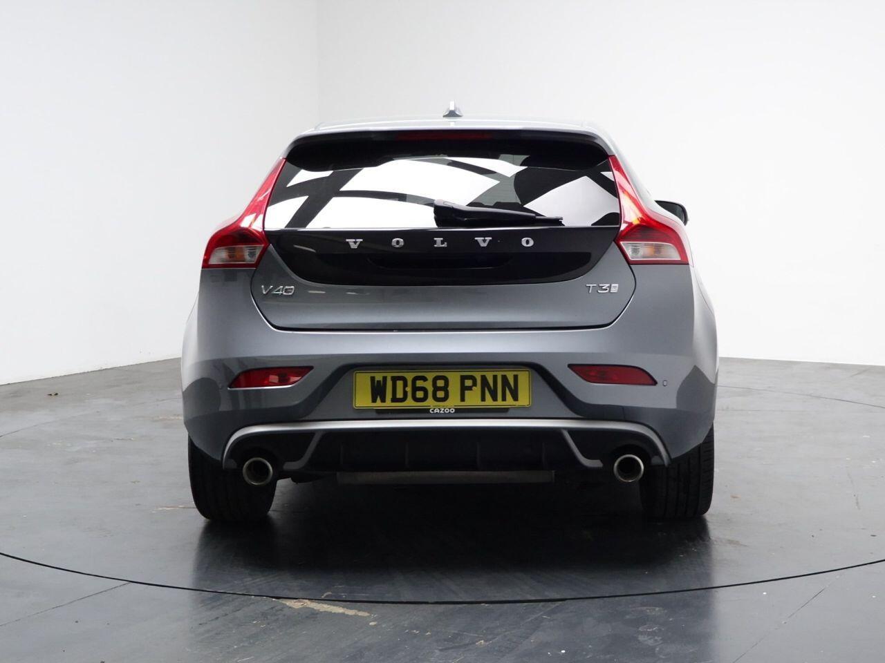 Volvo V40 - Image 11