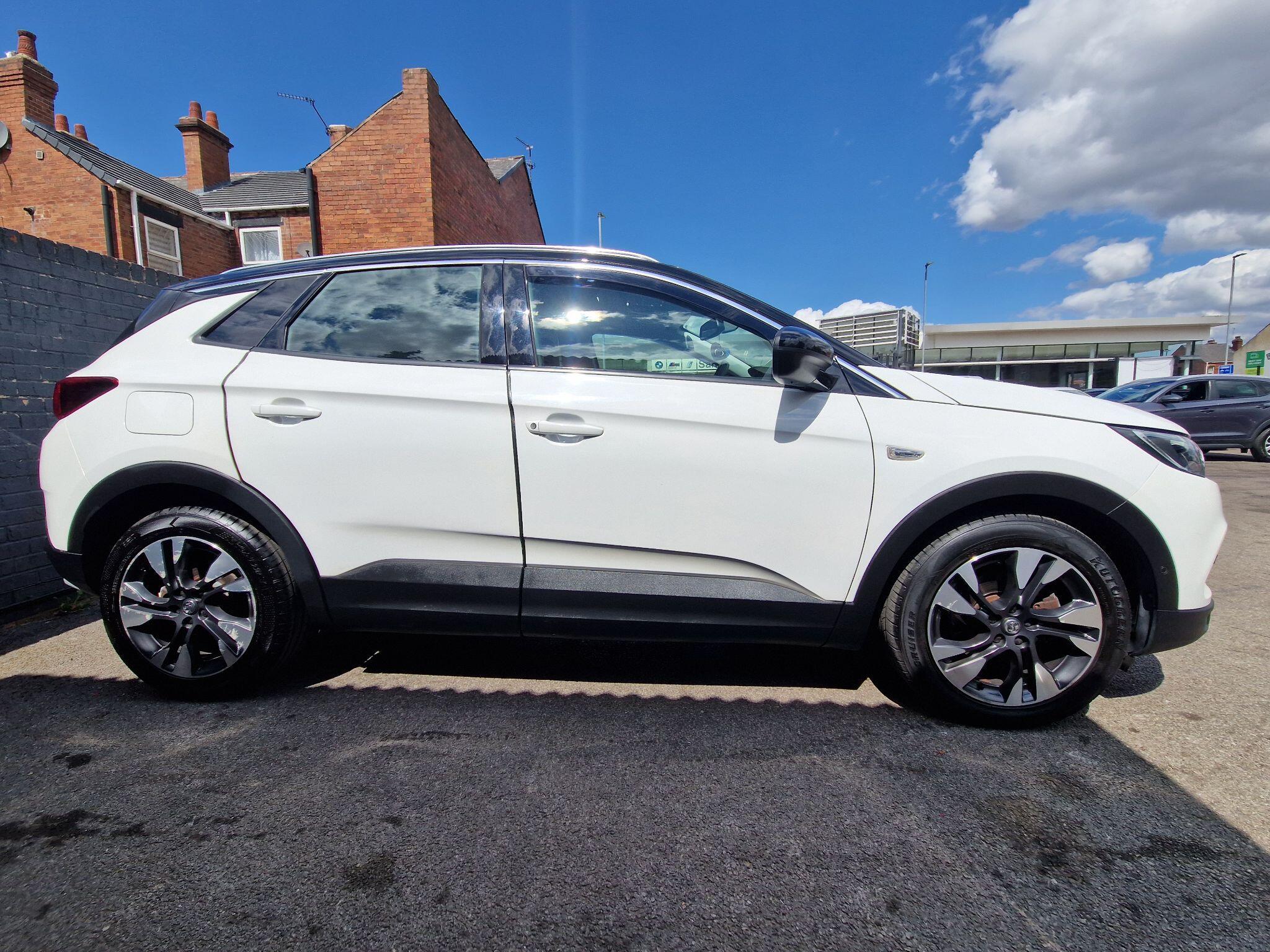 Vauxhall Grandland X - Image 7