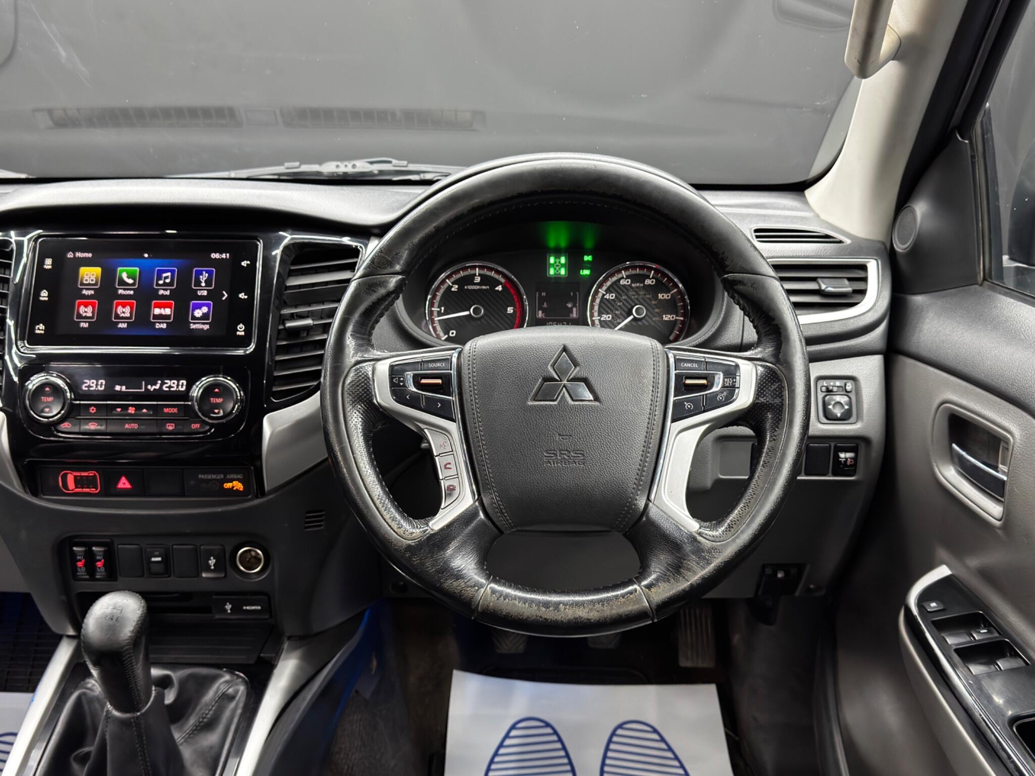 Mitsubishi L200 - Image 18