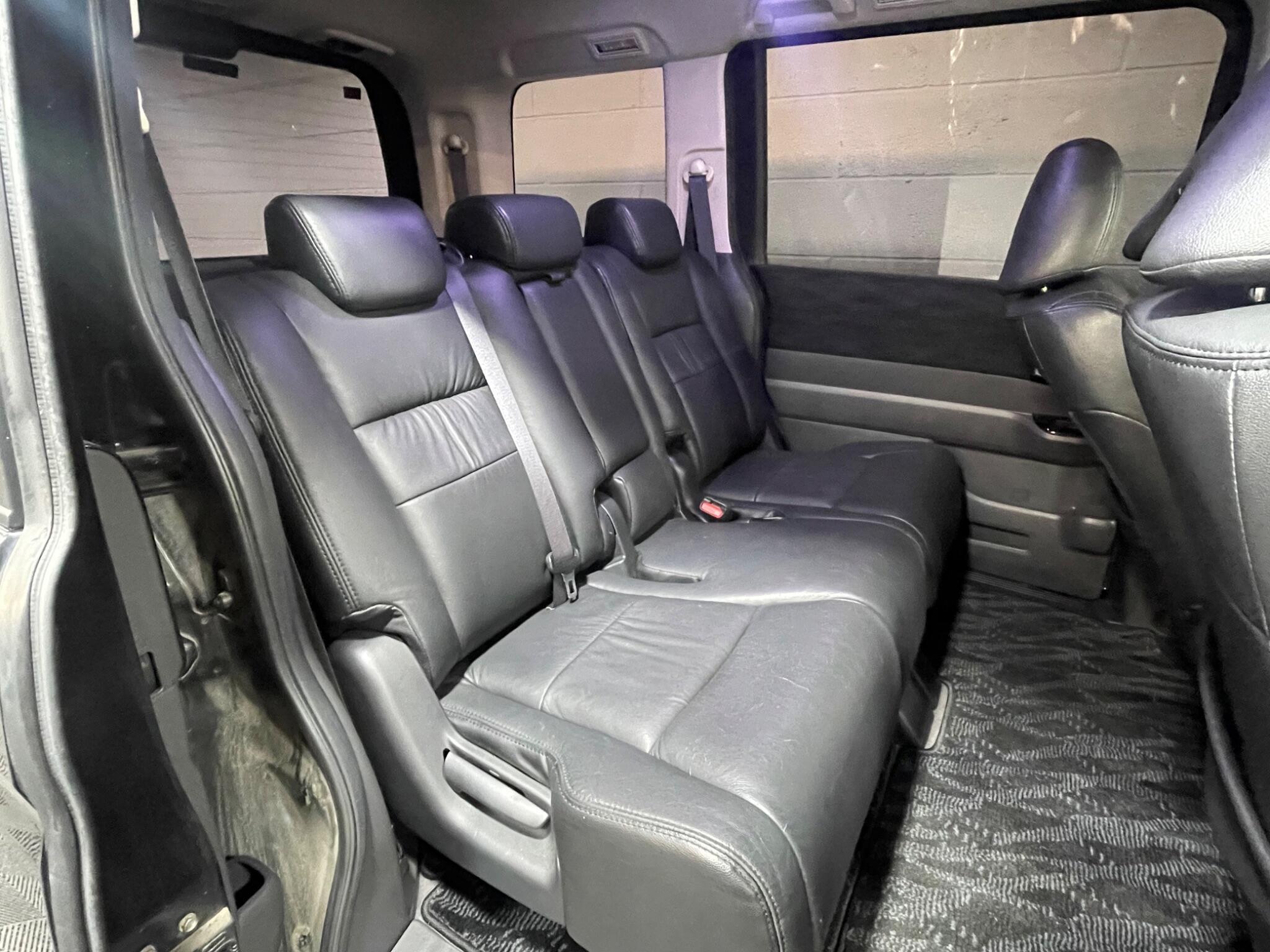 Honda Stepwagon - Image 9