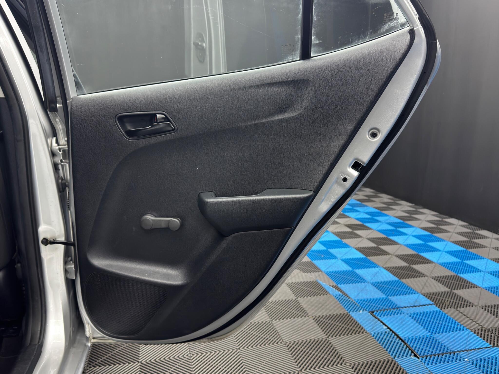 Kia Picanto - Image 31